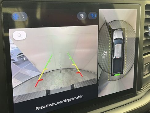 Certified 2024 Ford F350 Lariat w/ Sport Appearance Package image 20