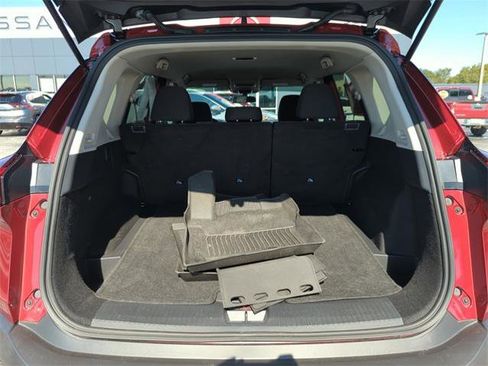 Certified 2023 Nissan Rogue S image 15