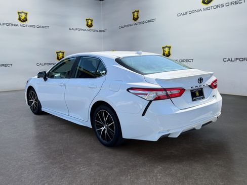 Used 2022 Toyota Camry SE w/ Carpet Mat Package (TMS) FWD image 3