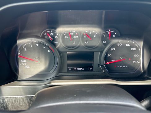 Used 2021 Chevrolet Silverado 1500 Custom AWD/4WD image 23