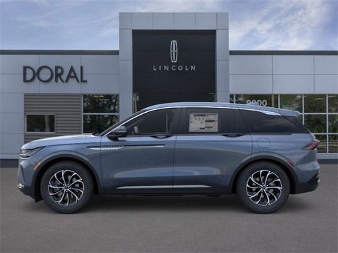 New 2026 Lincoln Nautilus Premier image 3