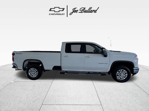 Used 2025 Chevrolet Silverado 3500 LT w/ Safety Package image 7