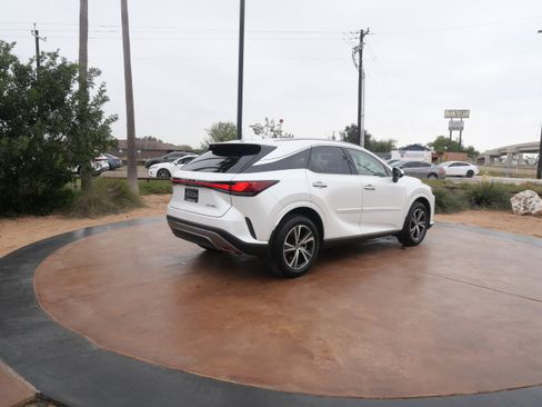 Certified 2023 Lexus RX 350 Premium image 2