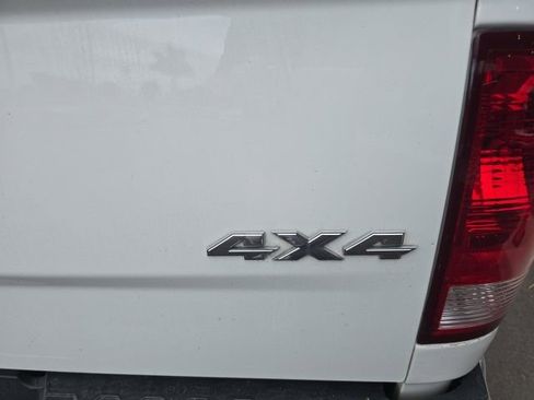 Used 2019 RAM 1500 Classic SLT image 6