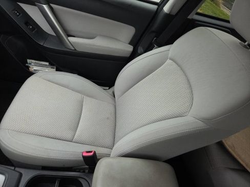 Used 2015 Subaru Forester 2.5i Premium w/ All-Weather Package AWD/4WD image 21