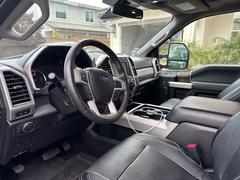 Used 2019 Ford F250 Lariat w/ Lariat Ultimate Package image 1
