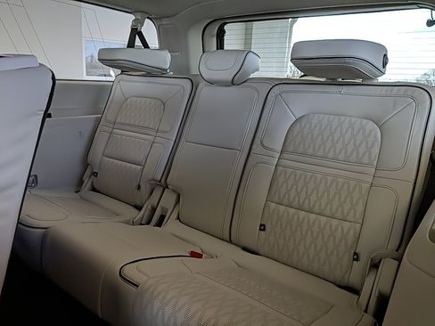 Certified 2022 Lincoln Navigator L Black Label image 14