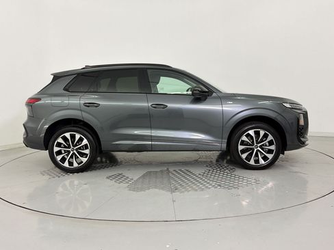 New 2026 Audi Q3 quattro 2.0T w/ Driver Assistance Package AWD/4WD image 8