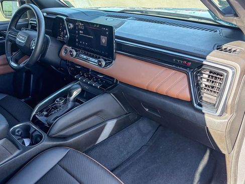 Used 2023 GMC Canyon AT4 w/ AT4 Premium Package image 38