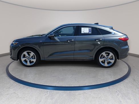 Used 2025 Audi Q5 Prestige w/ 20" Wheel Package AWD/4WD image 8