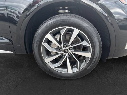 Used 2023 Audi Q5 2.0T Premium w/ Convenience Package AWD/4WD image 9