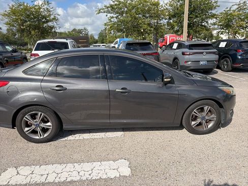 Used 2016 Ford Focus SE FWD image 24