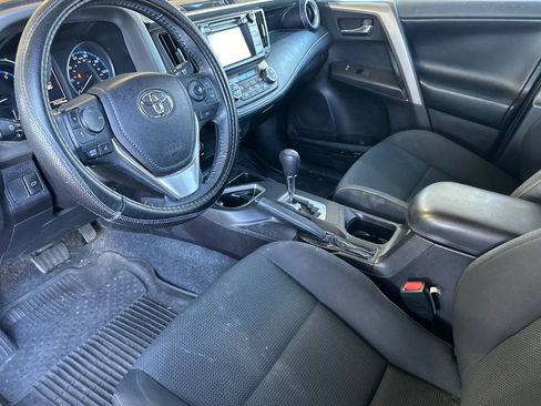 Used 2018 Toyota RAV4 XLE FWD image 9