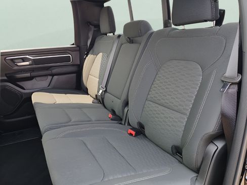 Used 2025 RAM 1500 Big Horn AWD/4WD image 11
