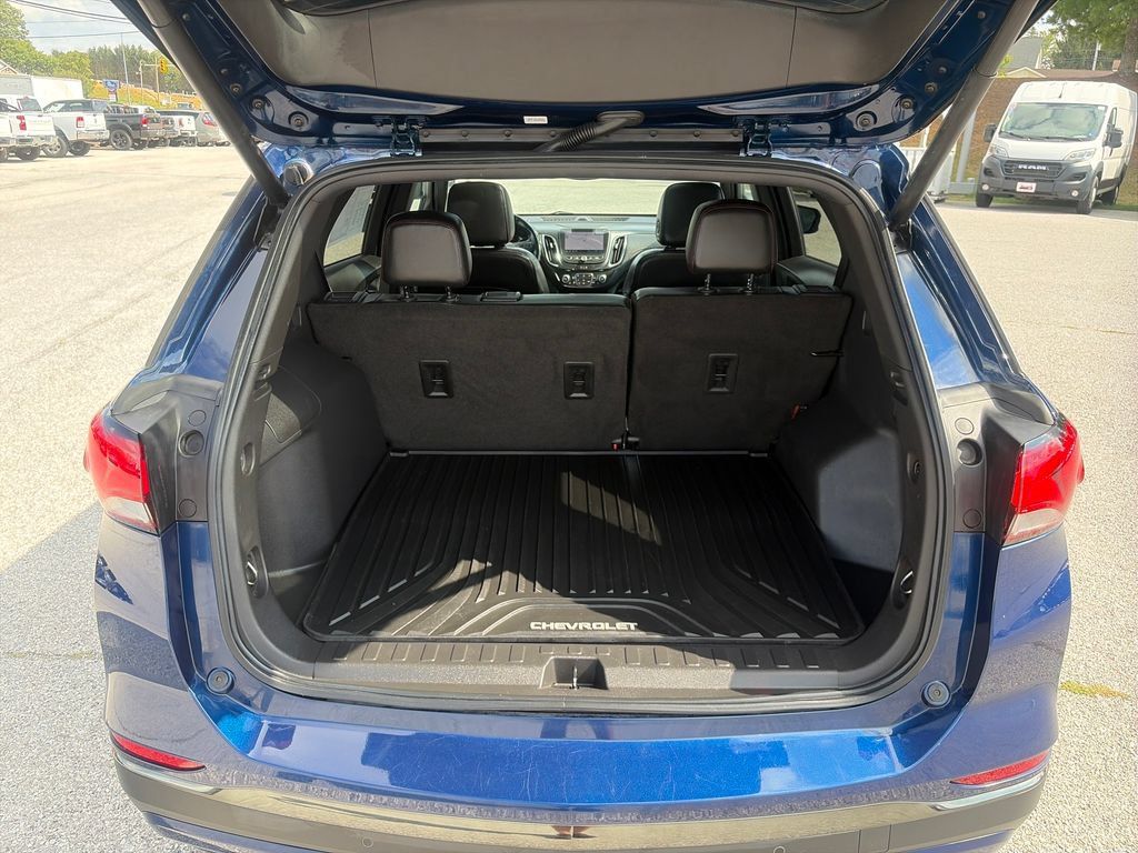 Used 2022 Chevrolet Equinox RS w/ RS Leather Package AWD/4WD image 24