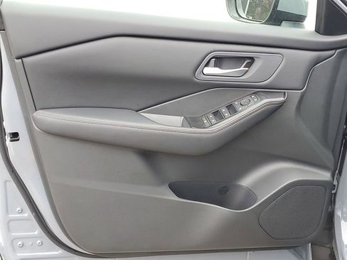 New 2026 Nissan Rogue SV image 9