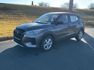 New 2025 Nissan Kicks Play S video 1