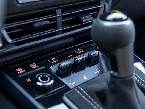 Certified 2022 Porsche 911 GT3 image 40