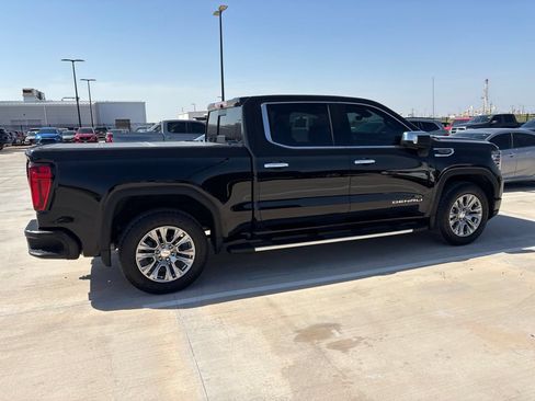 Used 2023 GMC Sierra 1500 Denali w/ Technology Package AWD/4WD image 12