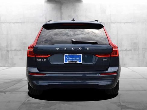 Used 2022 Volvo XC60 B5 Momentum AWD/4WD image 6