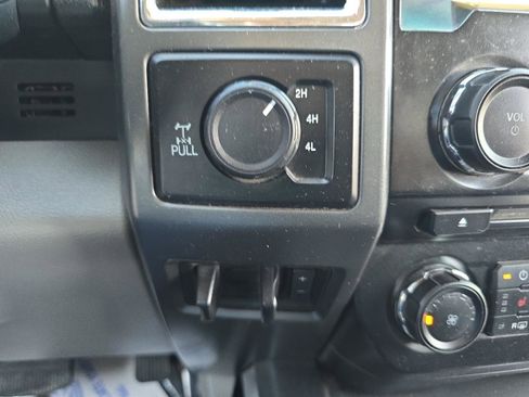 Used 2017 Ford F350 XLT w/ XLT Premium Package image 29