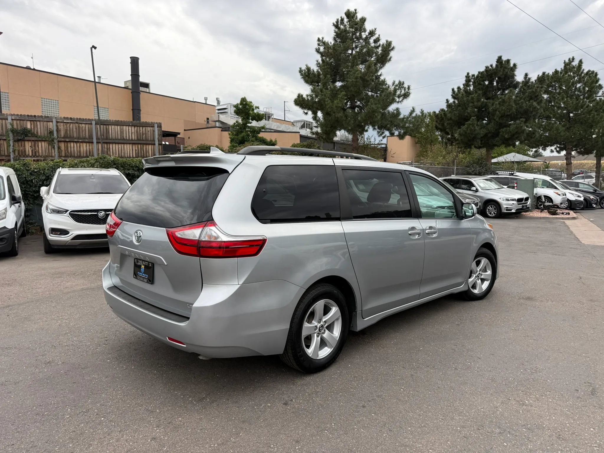 Used 2019 Toyota Sienna LE FWD image 6