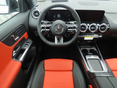 Certified 2025 Mercedes-Benz GLA 35 AMG 4MATIC image 10