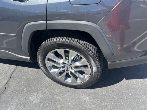 Used 2019 Toyota RAV4 XLE Premium w/ Cold Weather Package AWD/4WD image 16