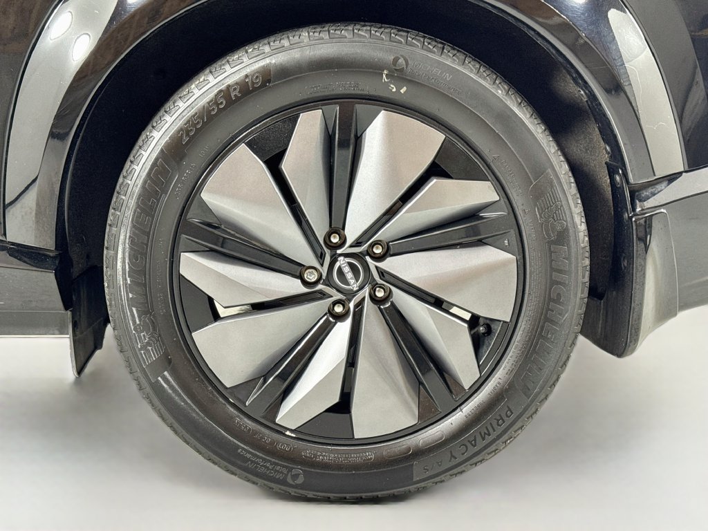 Used 2023 Nissan Ariya FWD image 10