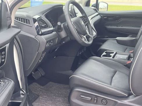 Certified 2026 Honda Odyssey Elite image 3