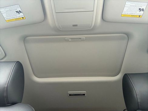 Used 2025 MAZDA CX-90 3.3 Turbo w/ Preferred Package image 45