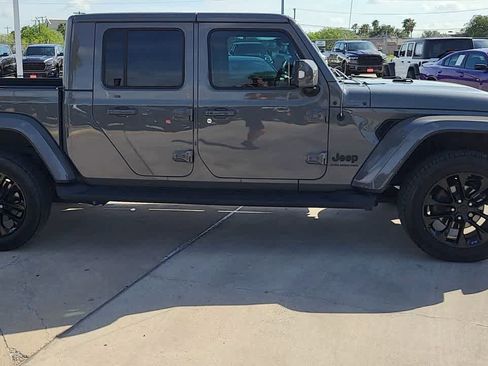 Used 2023 Jeep Gladiator Overland AWD/4WD image 9