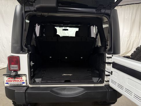 Used 2017 Jeep Wrangler Unlimited Sport w/ Connectivity Group image 9