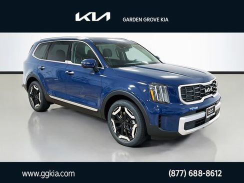 New 2025 Kia Telluride S image 1