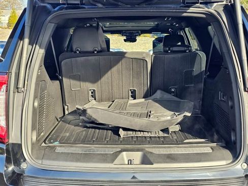 Used 2023 GMC Yukon XL Denali w/ Denali Reserve Package image 11