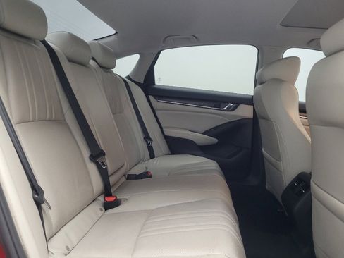 Used 2018 Honda Accord Touring image 19