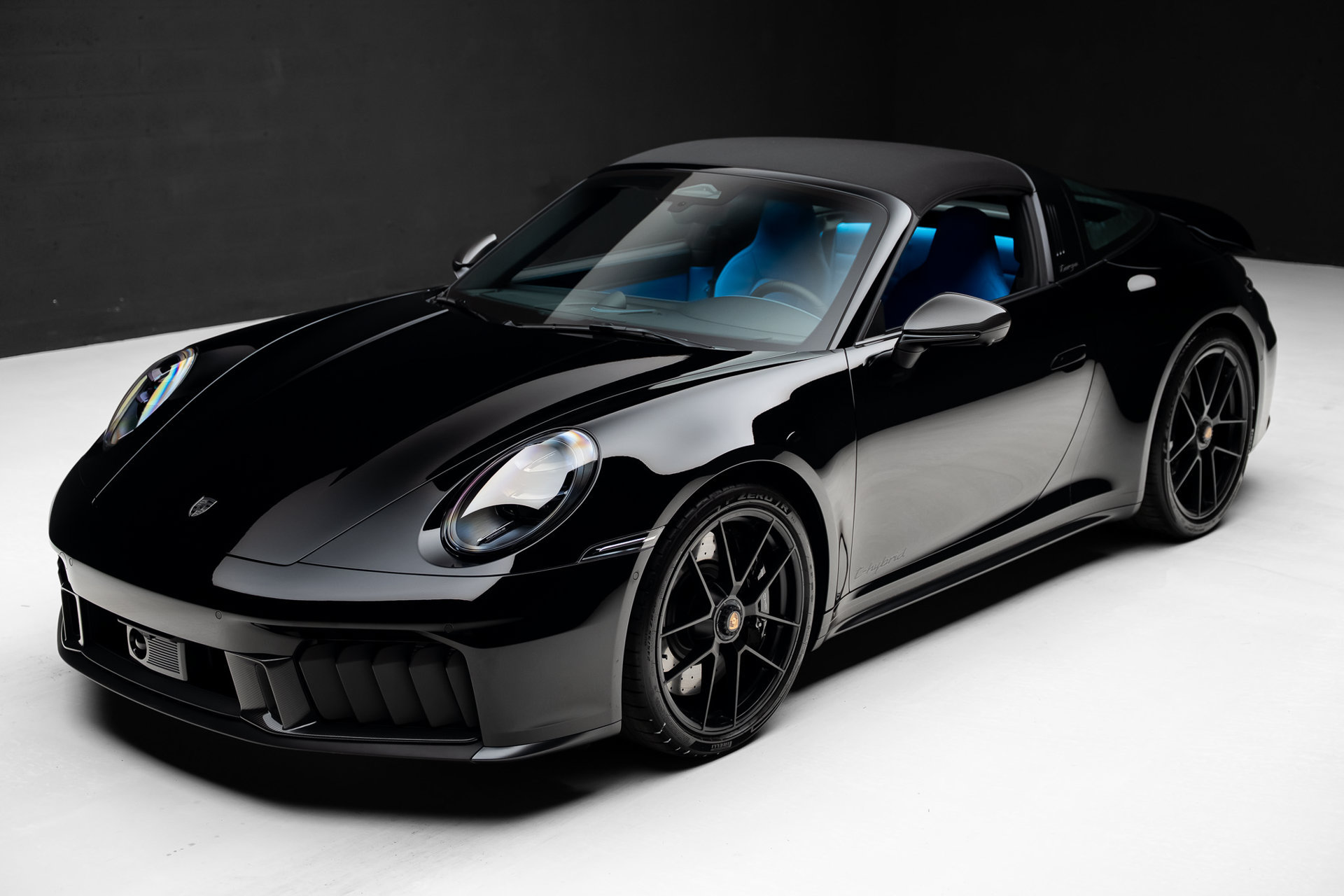 Used 2026 Porsche 911 Targa 4 GTS AWD/4WD image 5