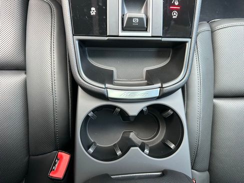 Used 2026 Porsche Macan image 25