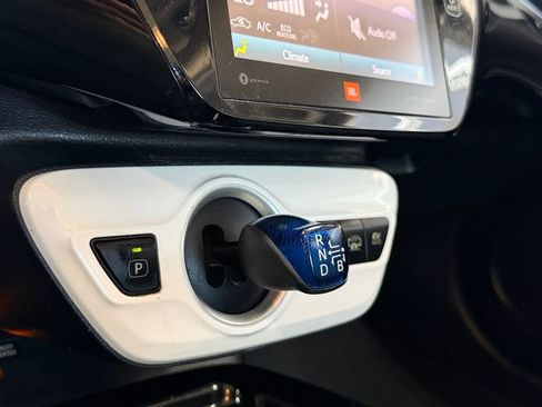 Used 2018 Toyota Prius Prime Advanced w/ Carpet Mat Package FWD image 20