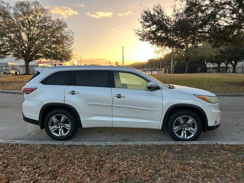 Used 2016 Toyota Highlander Limited w/ Driver Technology Package image 5