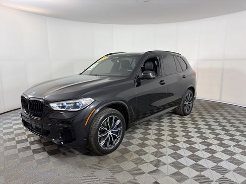 Used 2022 BMW X5 M50i w/ Executive Package image 2