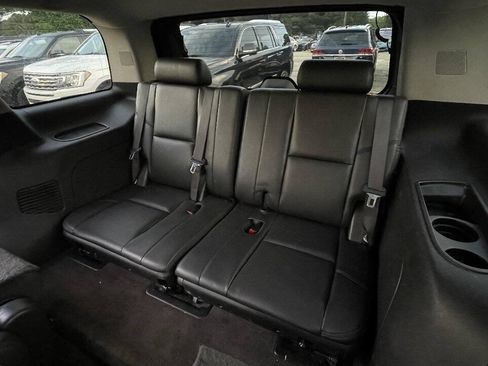 Used 2013 Cadillac Escalade Luxury AWD/4WD image 25