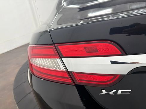 Used 2013 Jaguar XF RWD image 11