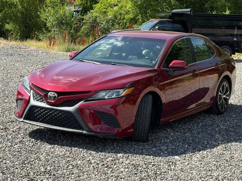 Used 2018 Toyota Camry SE w/ Protection Package (Q2) FWD image 6