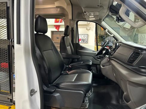 Used 2020 Ford Transit 150 Medium Roof image 22
