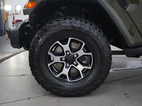 Used 2021 Jeep Wrangler Unlimited Rubicon w/ Uconnect 4C Nav & Sound Group AWD/4WD image 28