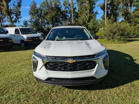 New 2026 Chevrolet Trax LS w/ Driver Confidence Package image 8