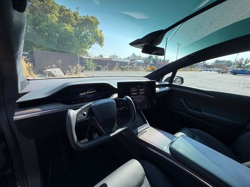 Used 2023 Tesla Model X AWD/4WD image 20