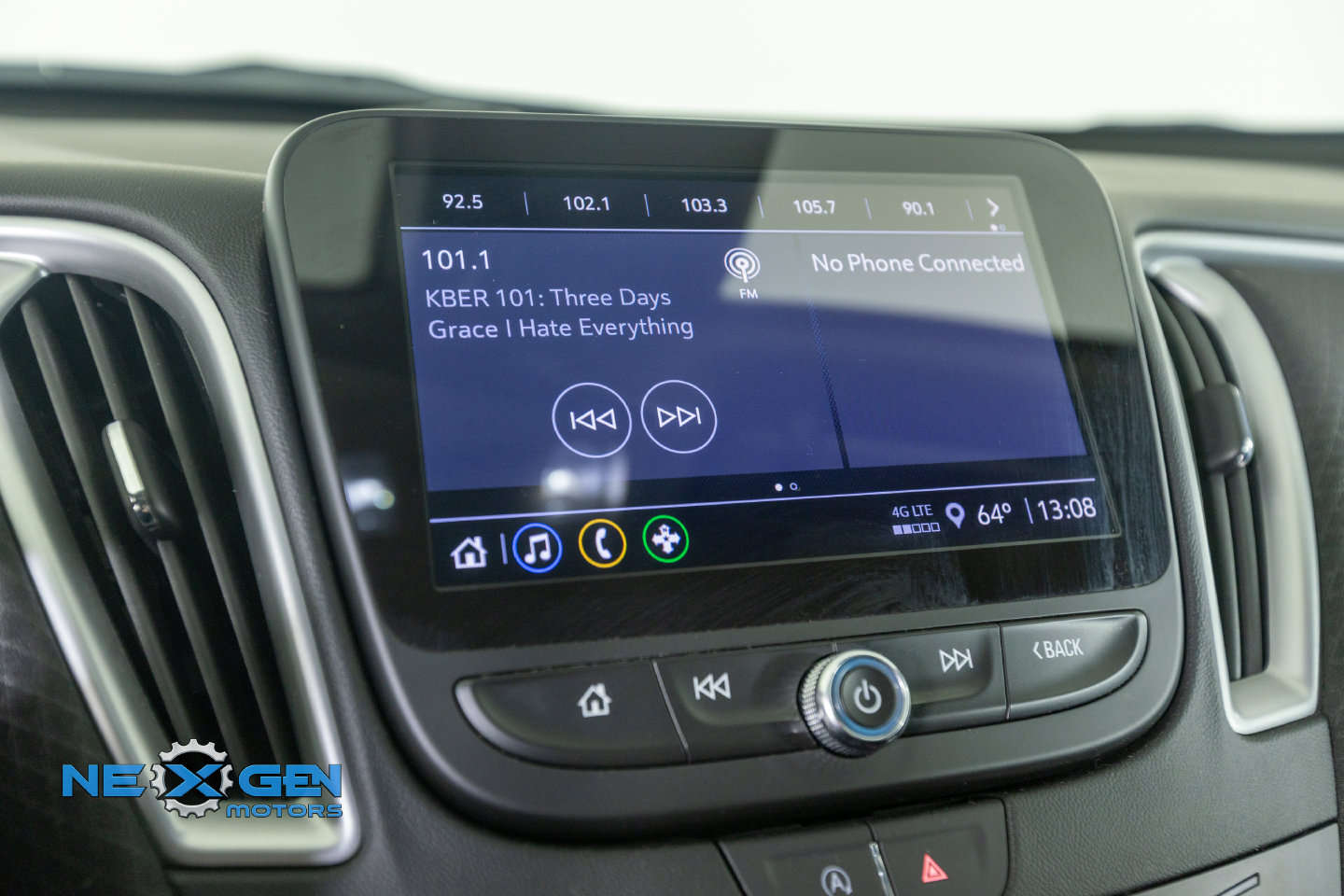 Used 2023 Chevrolet Malibu RS FWD image 20