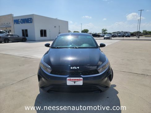 Used 2024 Kia Forte LXS image 2